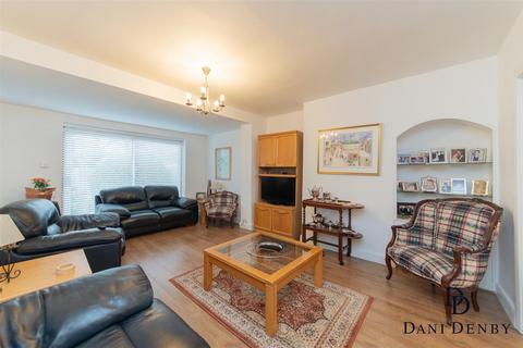 39 Broadhurst Avenue, Edgware, HA8 8TP
