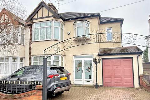 6 bedroom semi-detached house for sale, Westcliff on Sea SS0