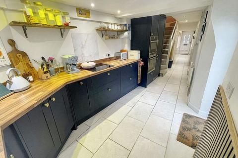15 Cornwall Street, Bere Alston, Yelverton, PL20 7BE