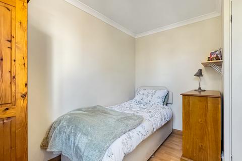 32 Chalfont Close, Cambridge, CB1 9NA
