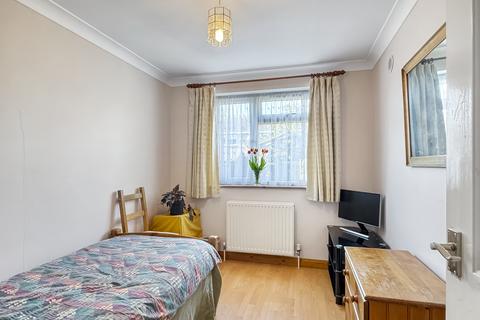 32 Chalfont Close, Cambridge, CB1 9NA