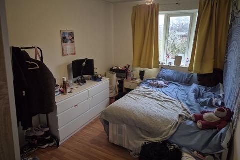 3 Sycamore Close, Leeds, LS6 2HE