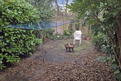 3 Sycamore Close, Leeds, LS6 2HE