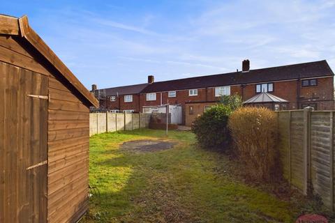 3 bedroom terraced house for sale, Tensing Road, Christchurch