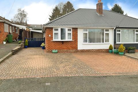 2 bedroom semi-detached bungalow for sale, Meriden Close, Stourbridge DY8