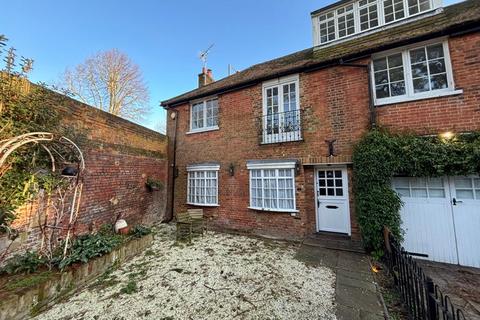 3 bedroom end of terrace house to rent, Hill House, Stanmore Hill, Middlesex, HA7 3EW