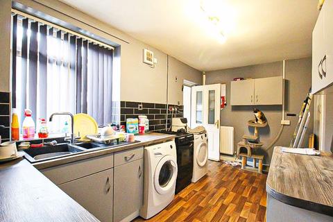 4 bedroom terraced house for sale, Cross Place, SEDGLEY, DY3 1PE