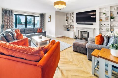 20 Wentworth Drive, Lichfield, WS14 9HN