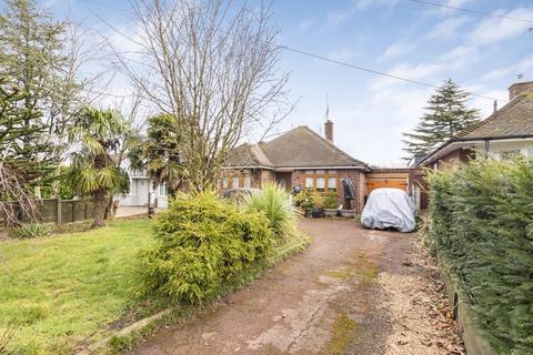 2 bedroom bungalow for sale, North Cray Road, Sidcup