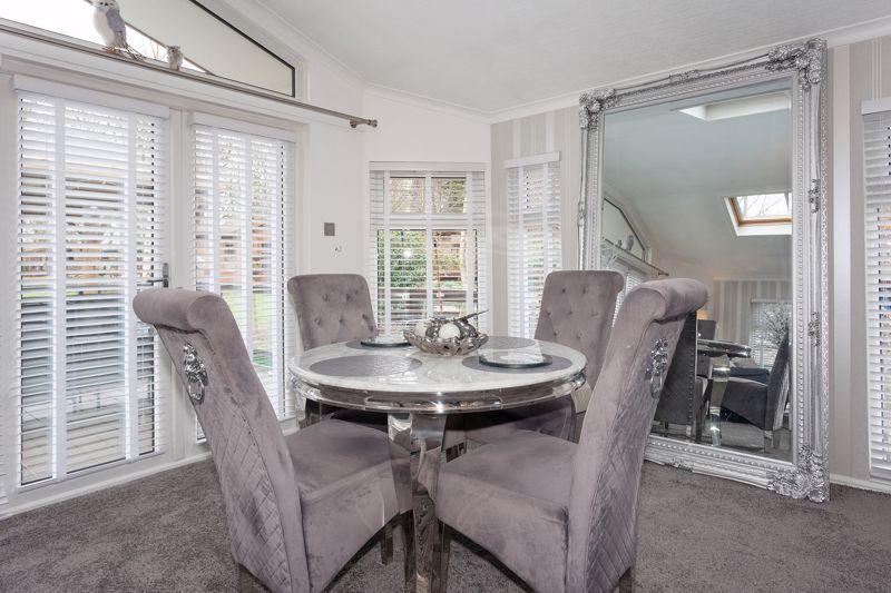 Lounge/diner/kitchen