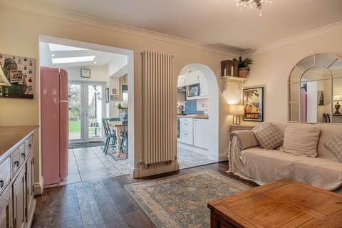 69 Moorend Crescent, Cheltenham, GL53 0EW
