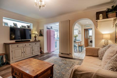 69 Moorend Crescent, Cheltenham, GL53 0EW