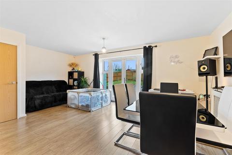 3 bedroom detached house for sale, Hawthorn Grove, Milton Keynes MK10