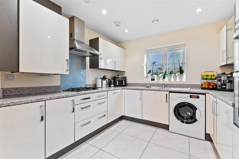 3 bedroom detached house for sale, Hawthorn Grove, Milton Keynes MK10