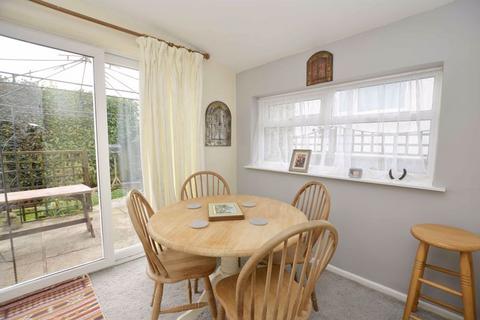 29 Cross Park, Brixham, TQ5 9LZ