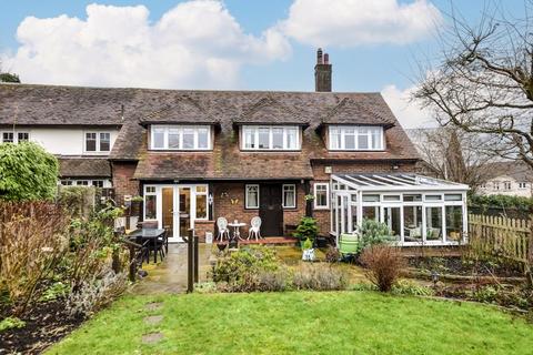 3 bedroom semi-detached house for sale, 68 Bellingdon Road, Chesham