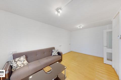 undefined, St Martins Court, De Beauvoir, N1