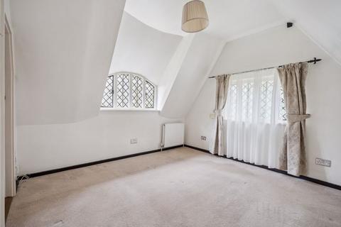 3 bedroom detached house to rent, Nightingales Lane, Chalfont St. Giles HP8