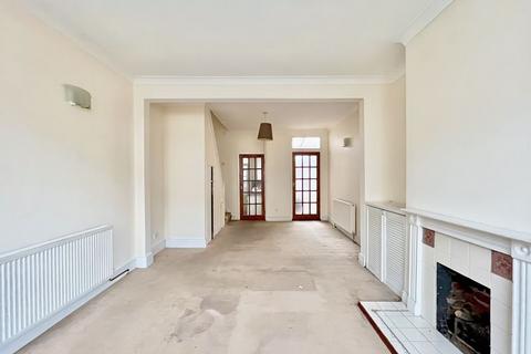 16 Angle Road, Grays, RM20 4AP