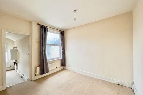 16 Angle Road, Grays, RM20 4AP