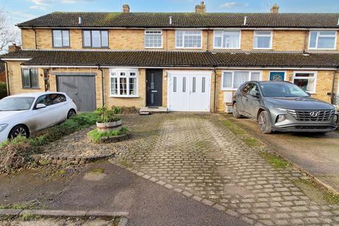 3 bedroom terraced house for sale, Orchard End, Hazlemere HP15