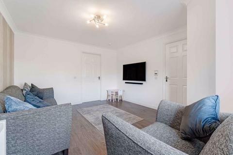 3 bedroom end of terrace house for sale, 49 Ladyacre Wynd, Irvine, KA11 2FY