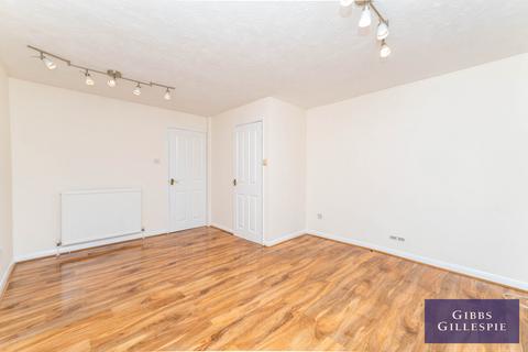 2 bedroom terraced house to rent, Peal Gardens, London, W13