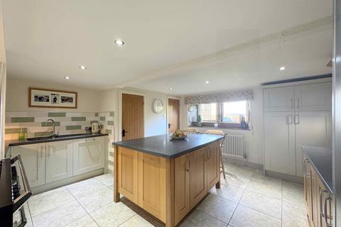 Ingle Nook Jagger Green, Holywell Green, Halifax, HX4 9DE