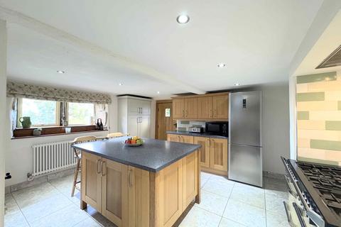 Ingle Nook Jagger Green, Holywell Green, Halifax, HX4 9DE