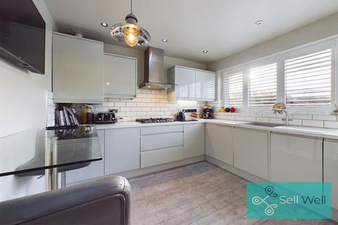 1 Chiltern Close, Worsley, Manchester, M28 7FS