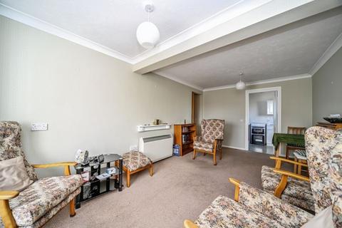 2 bedroom retirement property for sale, 1 Warwick Avenue, Bedford MK40