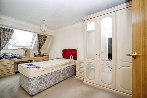 2 bedroom retirement property for sale, 1 Warwick Avenue, Bedford MK40