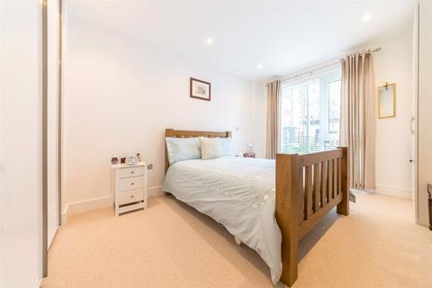 1 bedroom apartment for sale, Arrandene Apartments, Colindale NW9