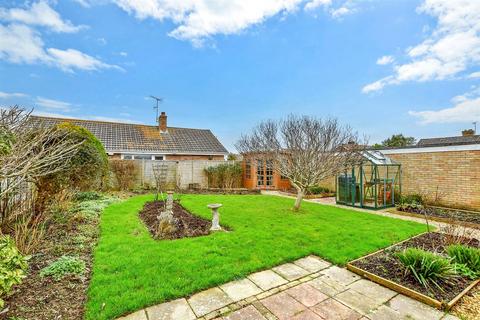 2 bedroom detached bungalow for sale, Shrubbs Drive, Bognor Regis, West Sussex