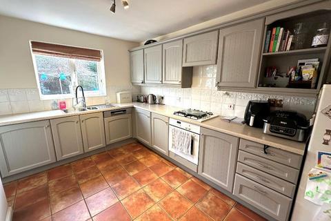 4 bedroom detached house for sale, Leagrave, Luton LU4