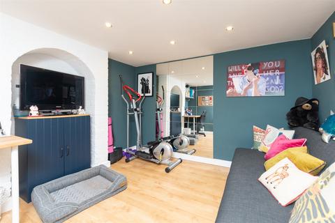 144 Old Road, Crayford, Dartford, DA1 4DY