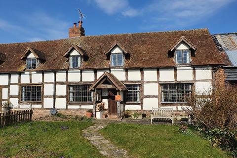 3 bedroom semi-detached house for sale, Ivington Court, Leominster, HR6 0JW