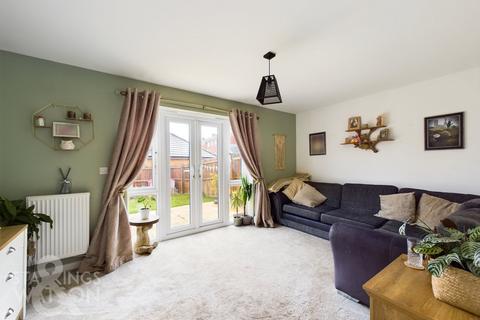 3 bedroom terraced house for sale, Fairway, Queens Hill, Norwich