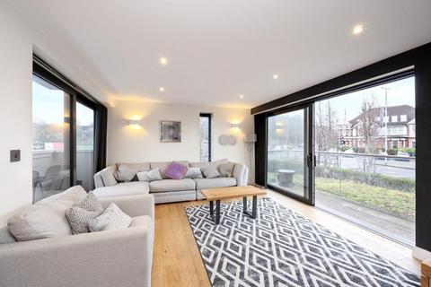 2 bedroom apartment for sale, The Point, The Upper Drive, Hove, BN3 6GR