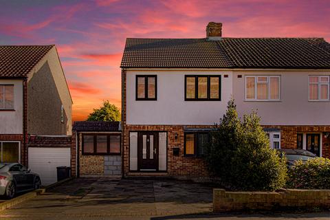 4 bedroom semi-detached house for sale, The Chase, Rayleigh, SS6