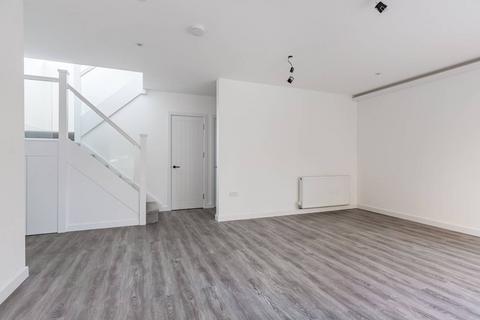 2 bedroom house for sale, Brook Mews, Palmers Green N13