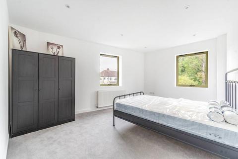 3 bedroom house for sale, Brook Mews, Palmers Green N13