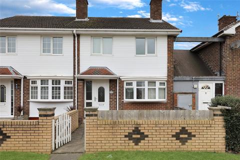 3 bedroom terraced house for sale, Staveley Walk, Ormesby