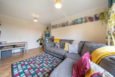 2 bedroom maisonette for sale, Glenhurst Avenue, Ruislip, Middlesex