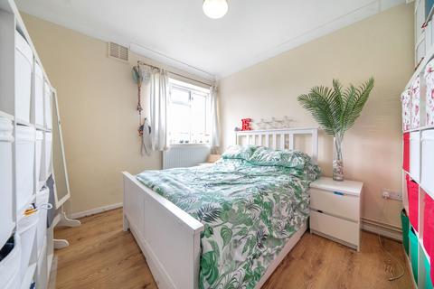 2 bedroom maisonette for sale, Glenhurst Avenue, Ruislip, Middlesex