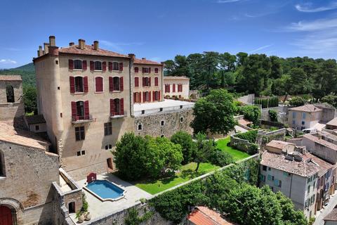 25 bedroom castle, South Of France