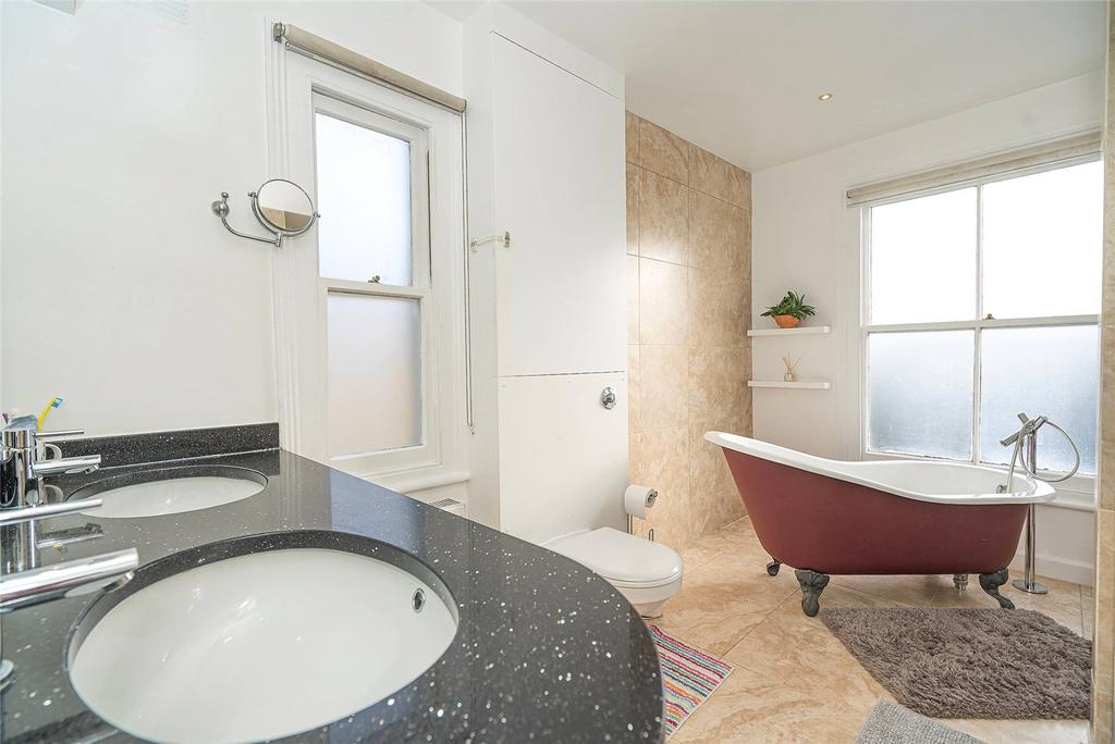 Family Bathroom A