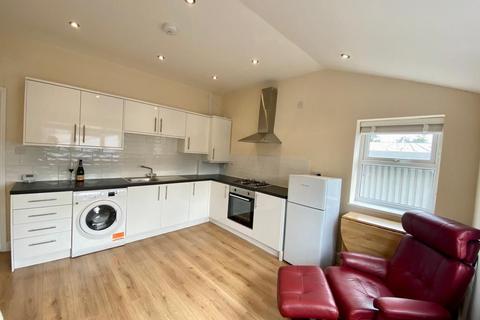 2 bedroom house share to rent, Bedford Street, Kelham Island, S6