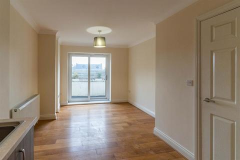 1 bedroom apartment to rent, High Street, Epping, Essex, CM16