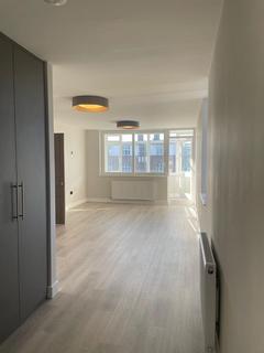 2 bedroom flat to rent, Melvin Hall, London